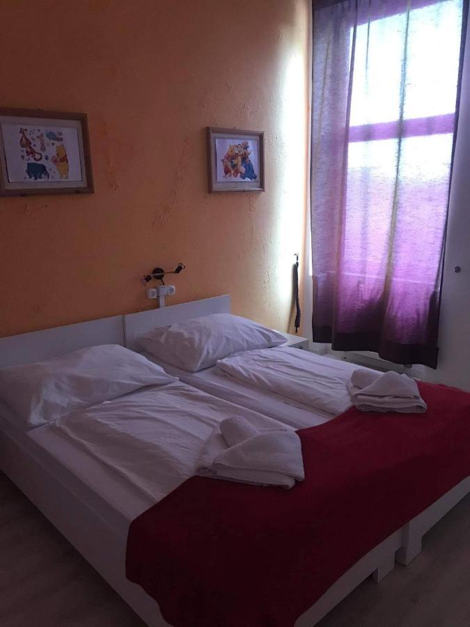 Y Panzio Bed & Breakfast บาลาตอนแลลเล ภายนอก รูปภาพ